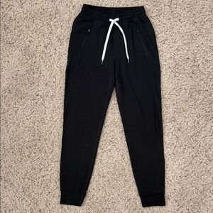 Vuori Mens Black Jogger Sweatpants / like new